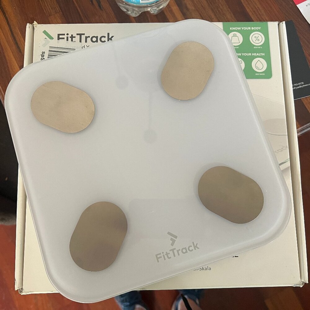 Lose it!  FitTrack Dara 1.0 Smart Scale - Like New - Picture 2 of 4